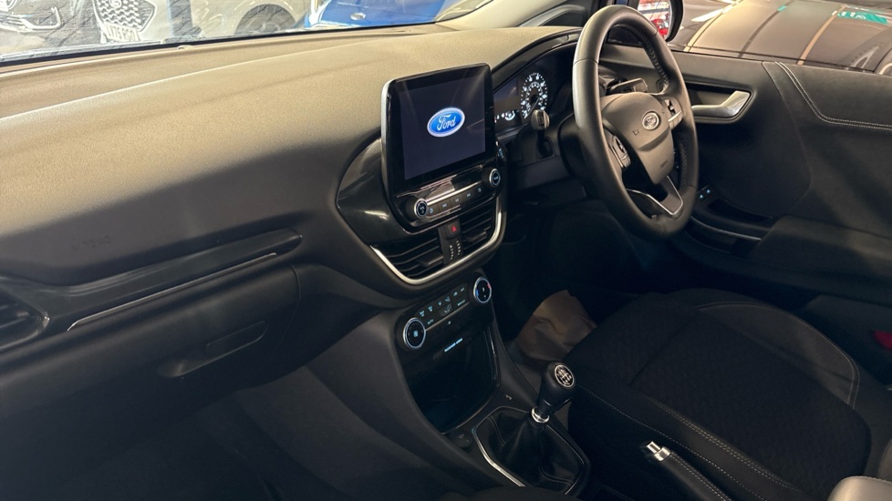 Ford Puma 1.0 EcoBoost Hybrid mHEV Titanium 5dr Petrol Hatchback - Image 9