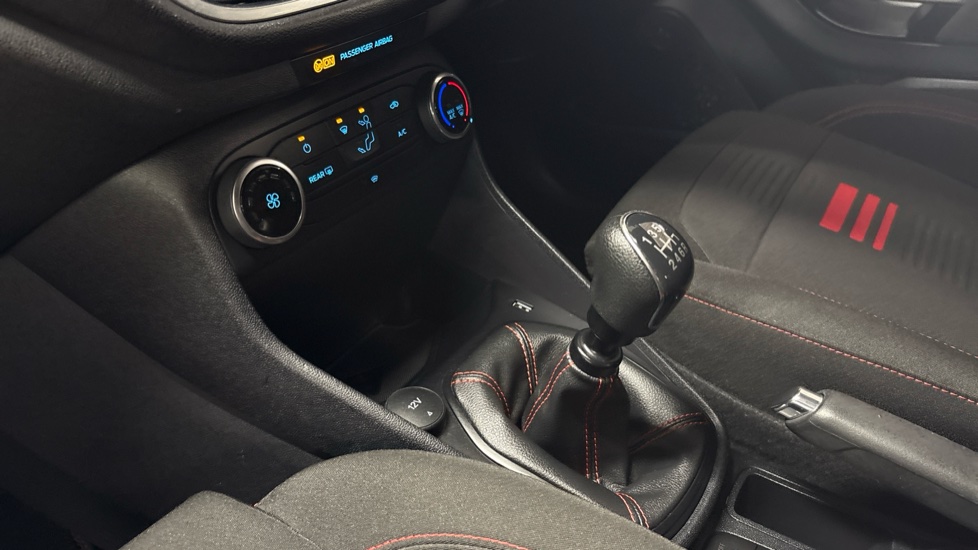 Ford Fiesta 1.0 EcoBoost Hybrid mHEV 125 ST-Line 5dr Petrol Hatchback - Image 13