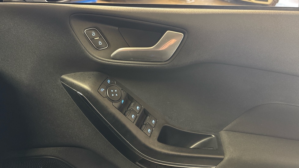 Ford Fiesta 1.0 EcoBoost Hybrid mHEV 125 ST-Line 5dr Petrol Hatchback - Image 23
