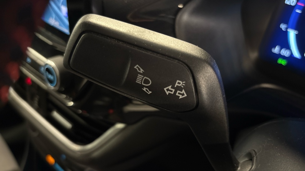Ford Puma 1.0 EcoBoost Hybrid mHEV ST-Line Design 5dr Petrol Hatchback - Image 30
