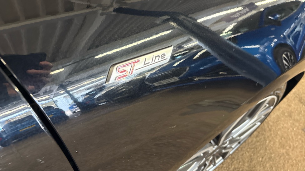 Ford Fiesta 1.0 EcoBoost Hybrid mHEV 125 ST-Line X 5dr Petrol Hatchback - Image 44