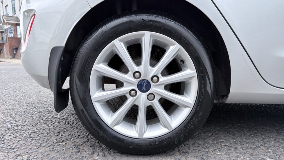 Ford Fiesta 1.0 EcoBoost 95 Titanium 5dr Petrol Hatchback - Image 7