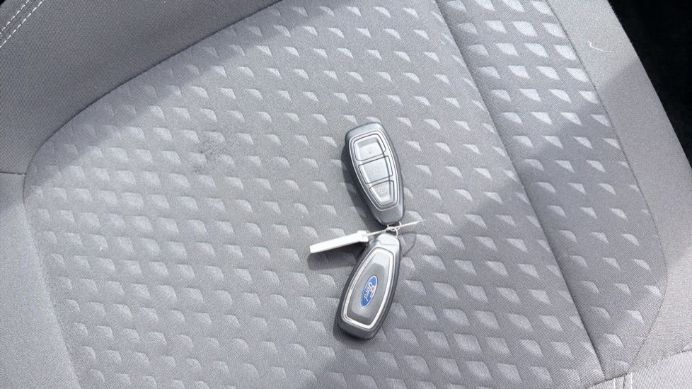 Ford Fiesta 1.0 EcoBoost 95 Titanium 5dr Petrol Hatchback - Image 20