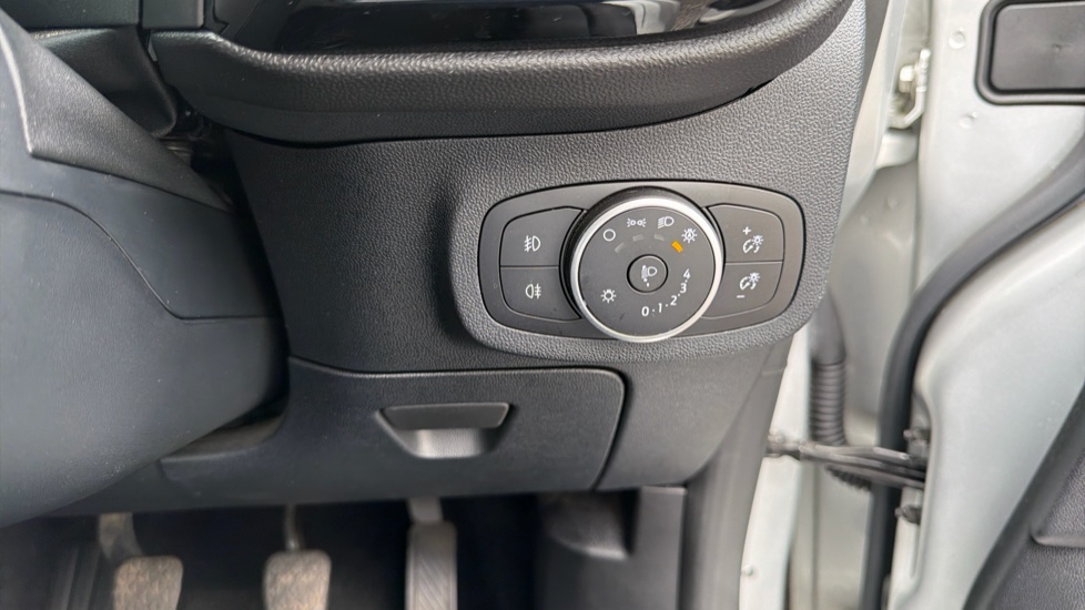 Ford Fiesta 1.0 EcoBoost 95 Titanium 5dr Petrol Hatchback - Image 24