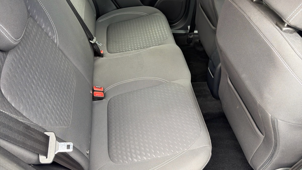 Ford Fiesta 1.0 EcoBoost 95 Titanium 5dr Petrol Hatchback - Image 35
