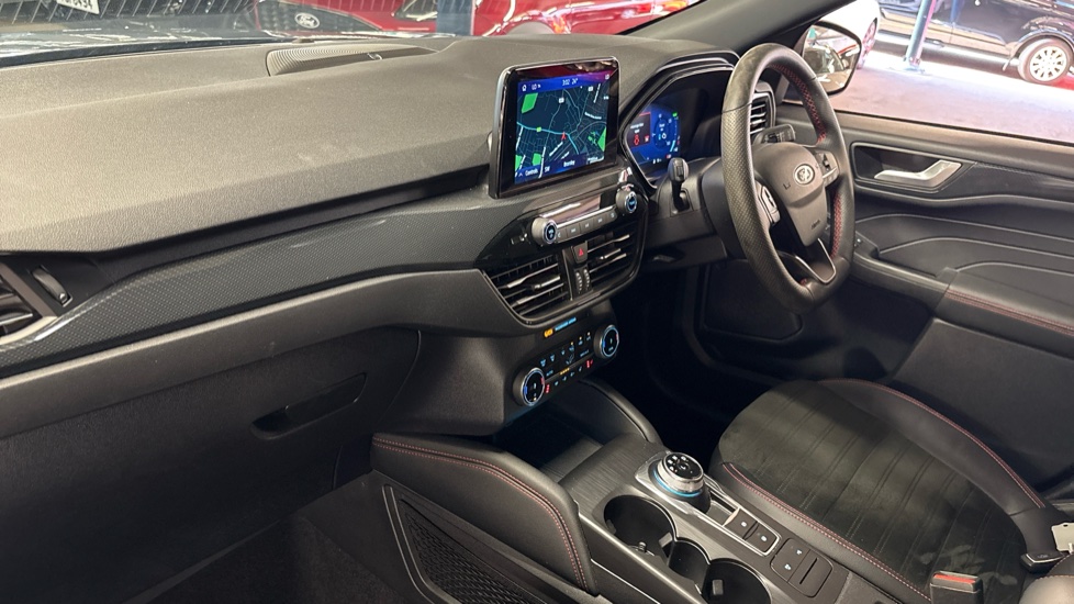 Ford Kuga 2.5 FHEV ST-Line X Edition 5dr CVT Hybrid Estate - Image 9
