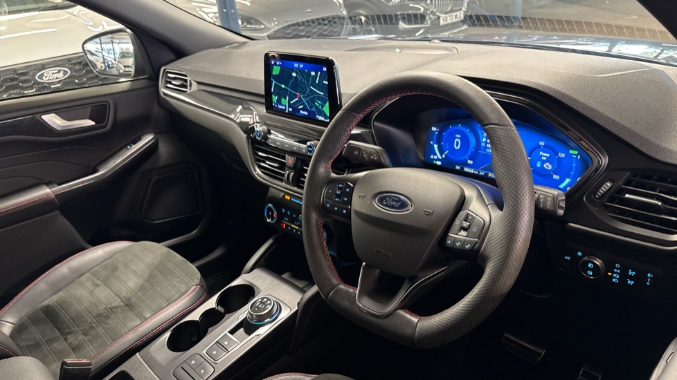 Ford Kuga 2.5 FHEV ST-Line X Edition 5dr CVT Hybrid Estate - Image 14