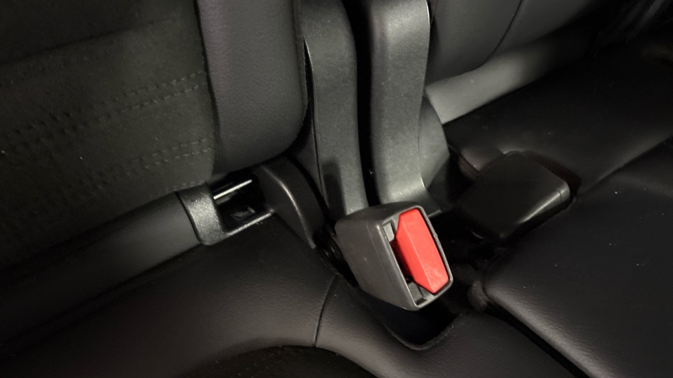 Ford Kuga 2.5 FHEV ST-Line X Edition 5dr CVT Hybrid Estate - Image 17
