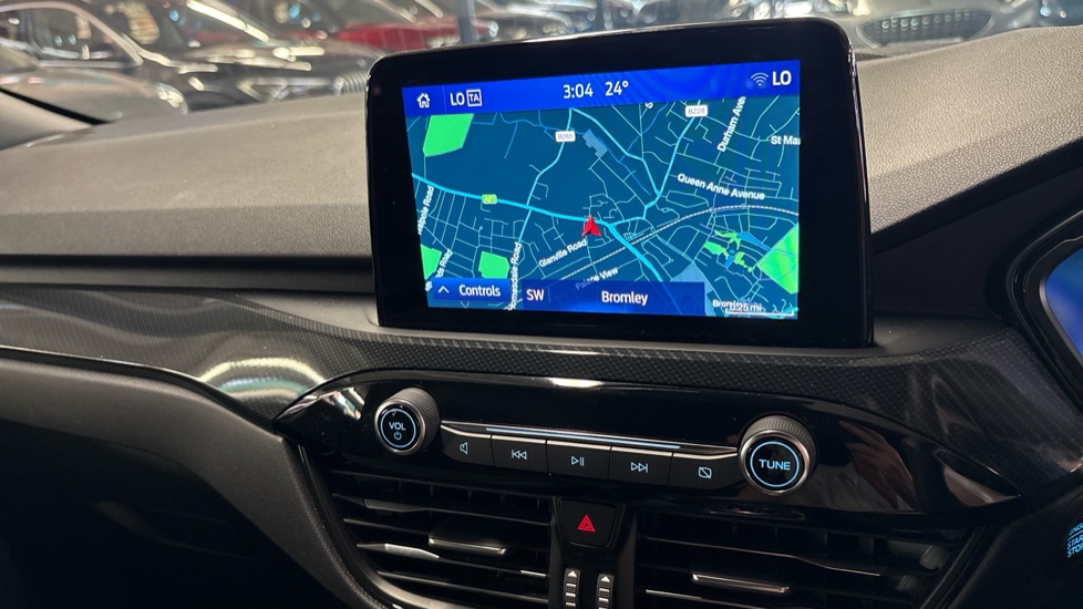 Ford Kuga 2.5 FHEV ST-Line X Edition 5dr CVT Hybrid Estate - Image 32