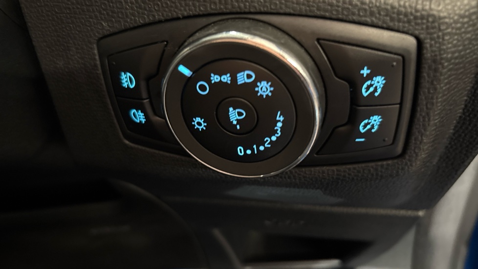 Ford EcoSport 1.0 EcoBoost 125 ST-Line 5dr Petrol Hatchback - Image 25