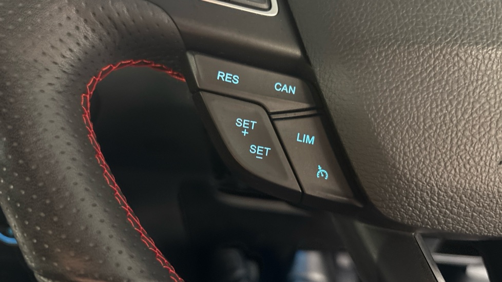 Ford EcoSport 1.0 EcoBoost 125 ST-Line 5dr Petrol Hatchback - Image 29
