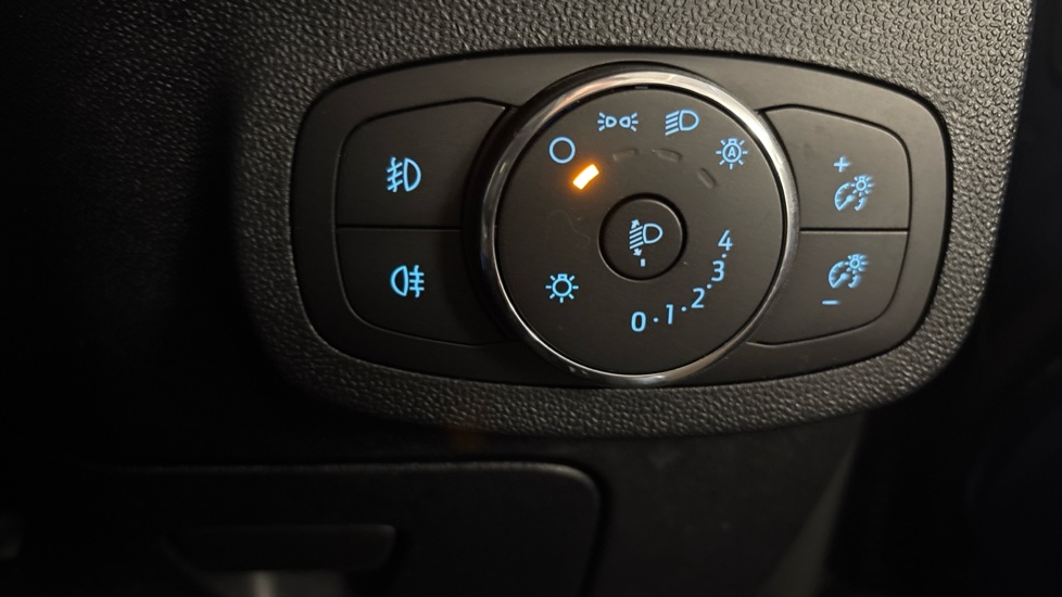 Ford Fiesta 1.0 EcoBoost Hybrid mHEV 125 Titanium 5dr Auto Petrol Hatchback - Image 25