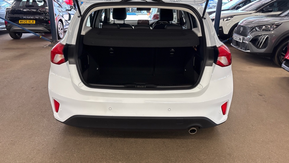 Ford Focus 1.0 EcoBoost Hybrid mHEV 125 Titanium X Ed 5dr Petrol Hatchback - Image 4