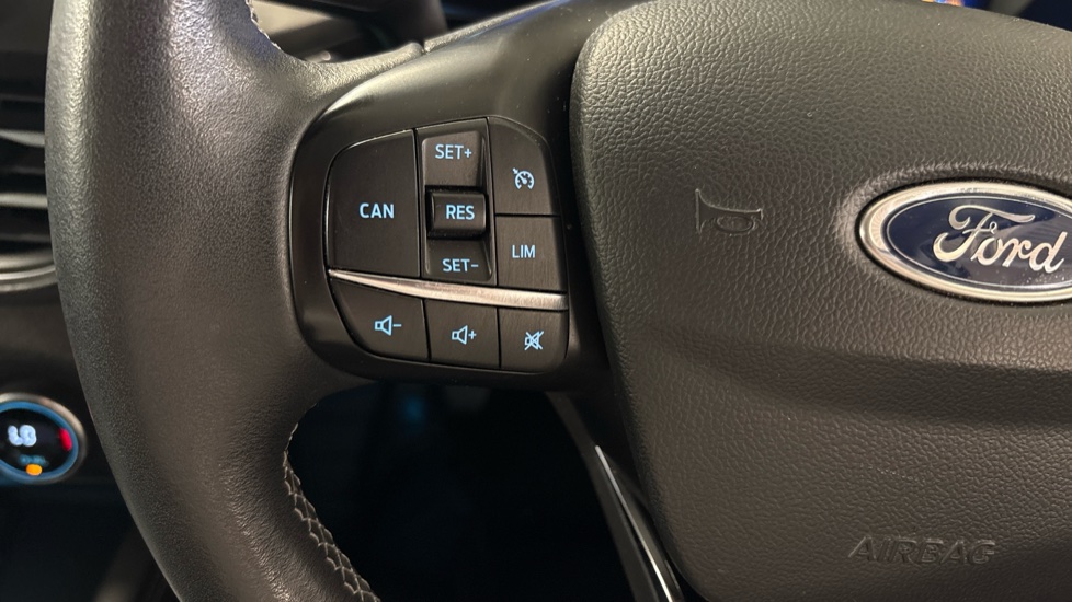 Ford Focus 1.0 EcoBoost Hybrid mHEV 125 Titanium X Ed 5dr Petrol Hatchback - Image 27