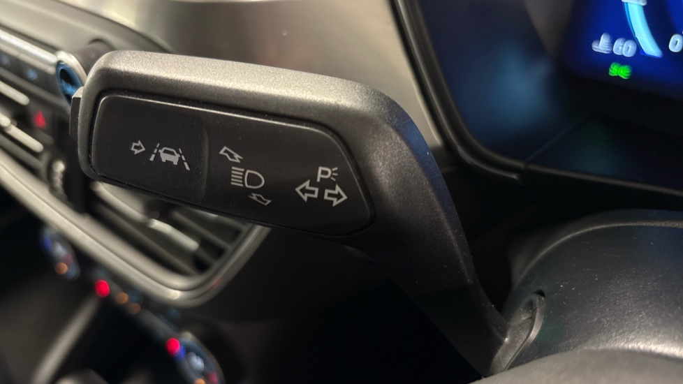 Ford Focus 1.0 EcoBoost Hybrid mHEV 125 Titanium X Ed 5dr Petrol Hatchback - Image 30