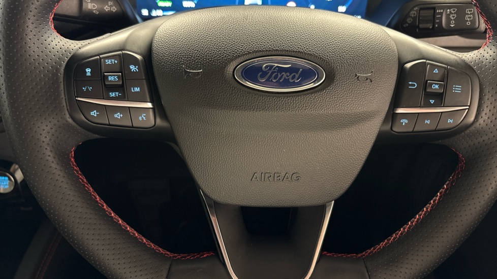 Ford Kuga 2.5 FHEV ST-Line X 5dr CVT Hybrid Estate - Image 28