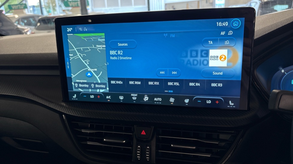 Ford Kuga 2.5 FHEV ST-Line X 5dr CVT Hybrid Estate - Image 34
