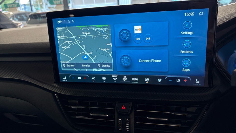 Ford Kuga 2.5 FHEV ST-Line X 5dr CVT Hybrid Estate - Image 38