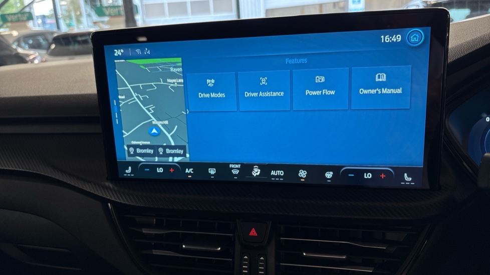 Ford Kuga 2.5 FHEV ST-Line X 5dr CVT Hybrid Estate - Image 40