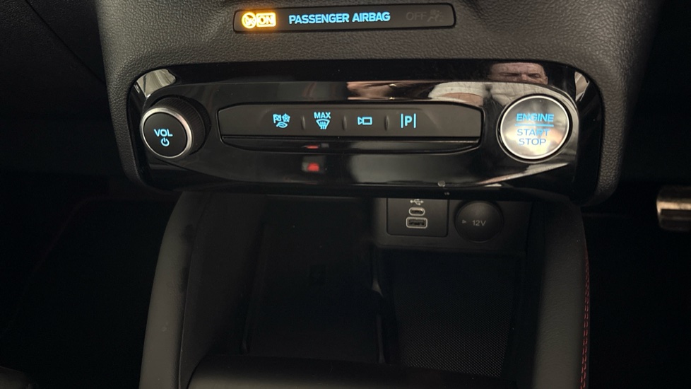 Ford Kuga 2.5 FHEV ST-Line X 5dr CVT Hybrid Estate - Image 45