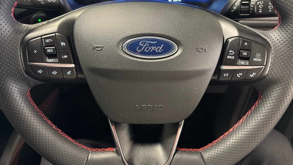 Ford Kuga 2.5 FHEV ST-Line X Edition 5dr CVT Hybrid Estate - Image 32