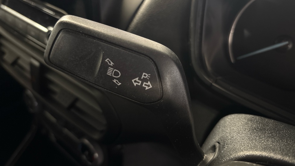 Ford EcoSport 1.0 EcoBoost 125 Titanium 5dr Petrol Hatchback - Image 32