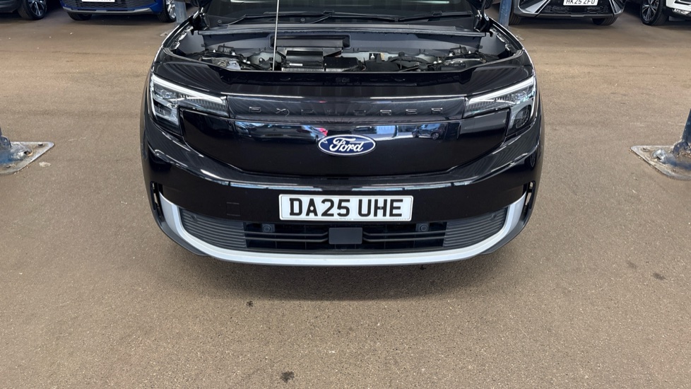 Ford Explorer 210kW Premium 77kWh 5dr Auto Electric Estate - Image 8
