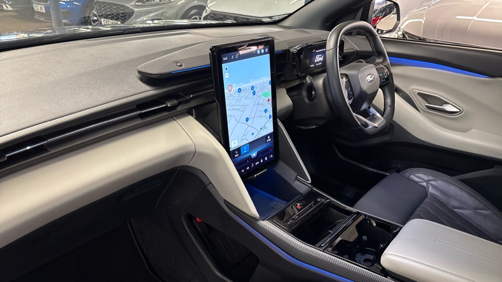 Ford Explorer 210kW Premium 77kWh 5dr Auto Electric Estate - Image 9