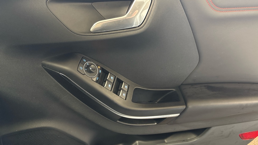 Ford Puma 1.0 EcoBoost Hybrid mHEV 155 ST-Line X 5dr Petrol Hatchback - Image 23