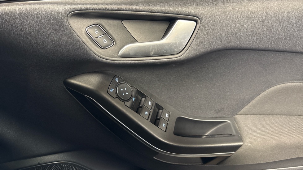 Ford Fiesta 1.0 EcoBoost Hybrid mHEV 125 ST-Line 5dr Petrol Hatchback - Image 23