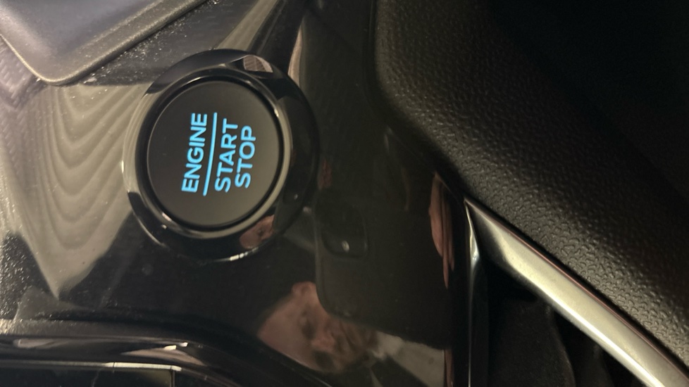 Ford Fiesta 1.0 EcoBoost Hybrid mHEV 125 ST-Line 5dr Petrol Hatchback - Image 31
