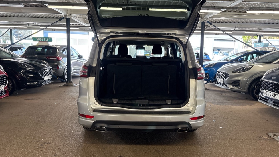Ford S-MAX 2.0 TDCi 180 Titanium 5dr Diesel Estate - Image 4