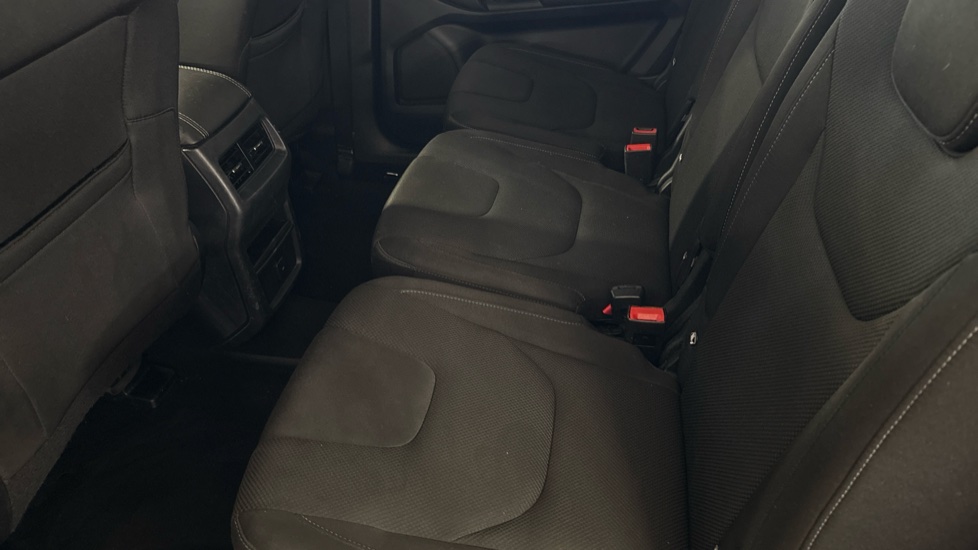 Ford S-MAX 2.0 TDCi 180 Titanium 5dr Diesel Estate - Image 16