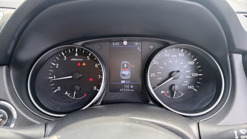 Nissan Qashqai 1.3 DiG-T N-Connecta 5dr Petrol Hatchback - Image 18