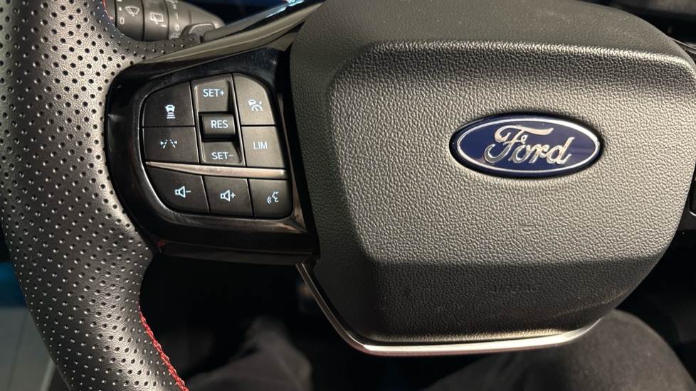 Ford Puma ST 1.0 EcoBoost Hybrid mHEV 170 ST 5dr DCT Petrol Hatchback - Image 27