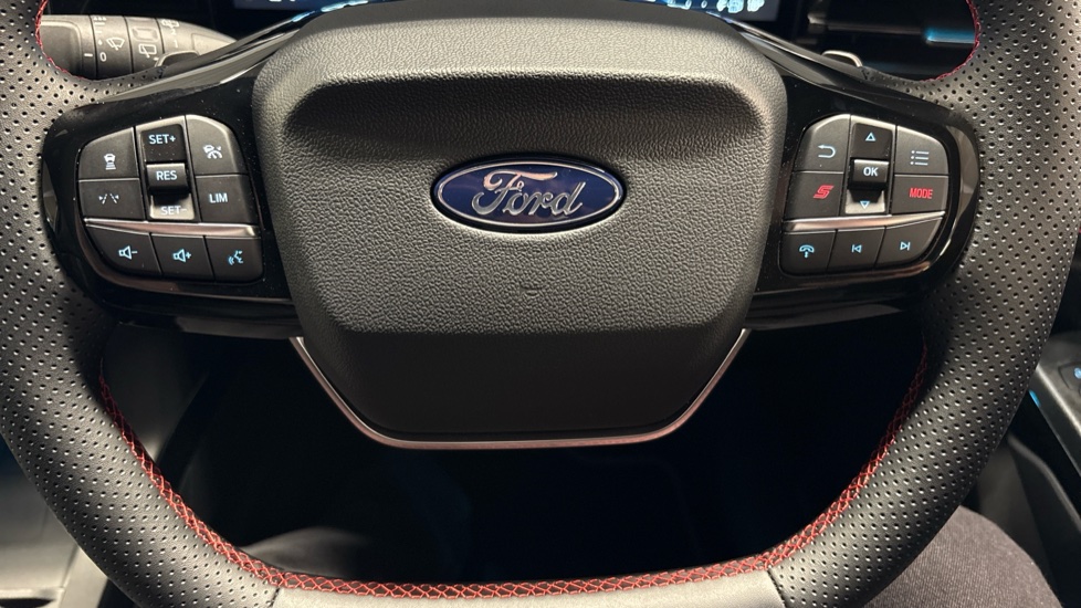 Ford Puma ST 1.0 EcoBoost Hybrid mHEV 170 ST 5dr DCT Petrol Hatchback - Image 28