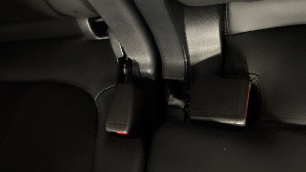 Ford Kuga 2.5 PHEV ST-Line X Black Package 5dr CVT Estate - Image 17