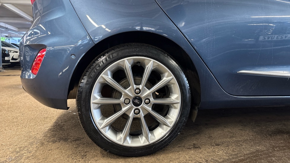 Ford Fiesta 1.0 EcoBoost Hybrid mHEV 155 Vignale Edition 5dr Petrol Hatchback - Image 7
