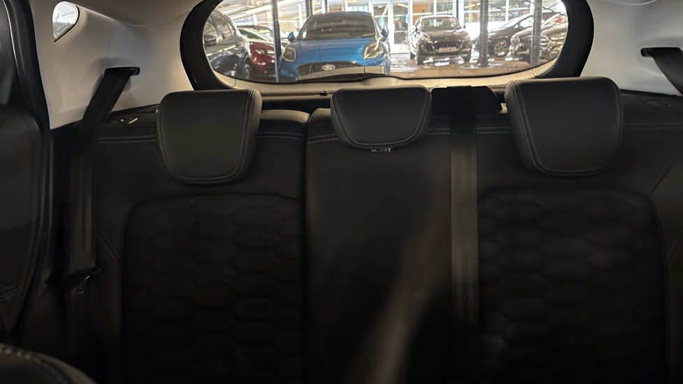 Ford Fiesta 1.0 EcoBoost Hybrid mHEV 155 Vignale Edition 5dr Petrol Hatchback - Image 15