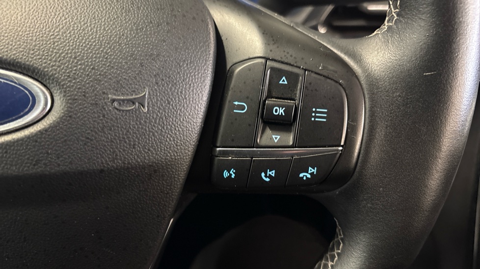 Ford Fiesta 1.0 EcoBoost Hybrid mHEV 155 Vignale Edition 5dr Petrol Hatchback - Image 26