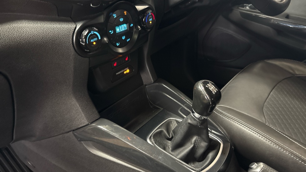 Ford EcoSport 1.0 EcoBoost Titanium 5dr Petrol Hatchback - Image 13
