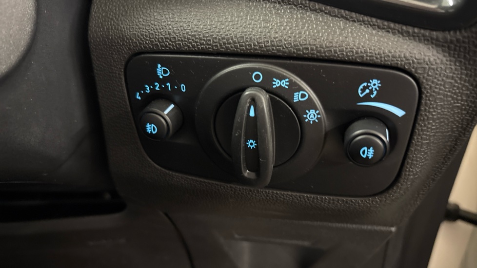 Ford EcoSport 1.0 EcoBoost Titanium 5dr Petrol Hatchback - Image 25