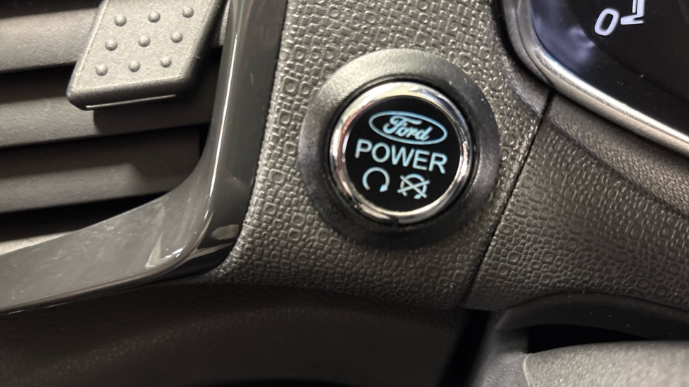 Ford EcoSport 1.0 EcoBoost Titanium 5dr Petrol Hatchback - Image 29