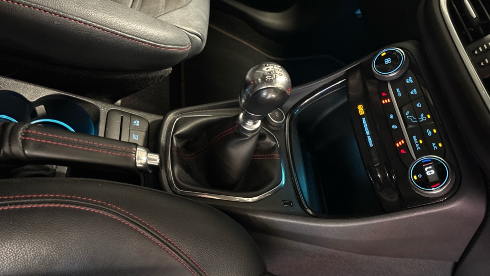 Ford Puma 1.0 EcoBoost Hybrid mHEV ST-Line X 5dr Petrol Hatchback - Image 43
