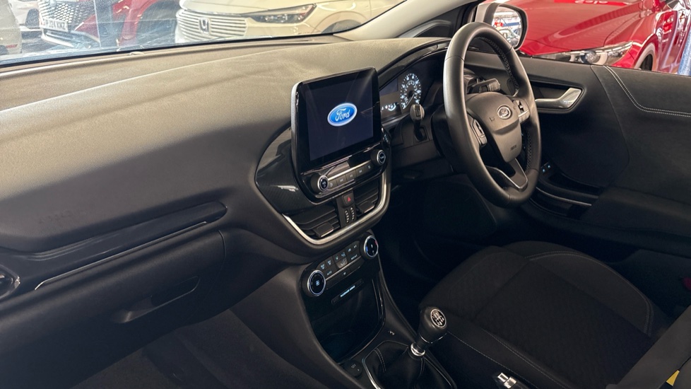 Ford Puma 1.0 EcoBoost Hybrid mHEV Titanium 5dr Petrol Hatchback - Image 9