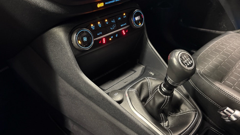 Ford Fiesta 1.0 EcoBoost Hybrid mHEV 125 Active X Edition 5dr Petrol Hatchback - Image 13