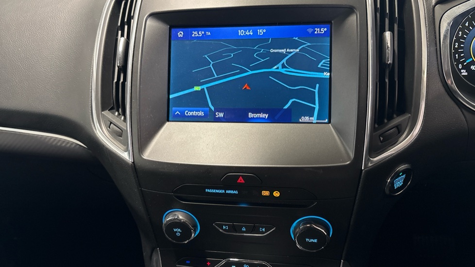 Ford Galaxy 2.5 FHEV 190 Titanium 5dr CVT Hybrid Estate - Image 12