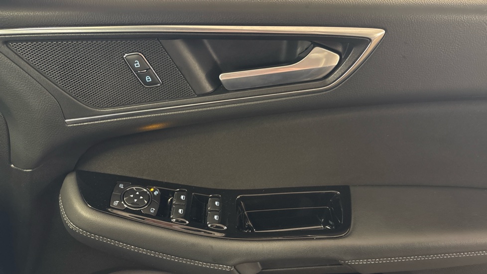 Ford Galaxy 2.5 FHEV 190 Titanium 5dr CVT Hybrid Estate - Image 23