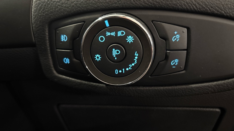 Ford Galaxy 2.5 FHEV 190 Titanium 5dr CVT Hybrid Estate - Image 25