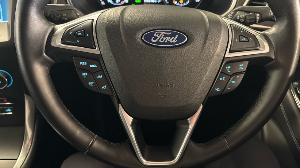 Ford Galaxy 2.5 FHEV 190 Titanium 5dr CVT Hybrid Estate - Image 30